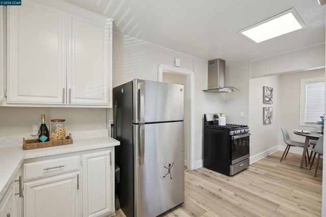 7700 Garfield Ave., Oakland, CA 94605