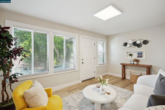 7700 Garfield Ave., Oakland, CA 94605