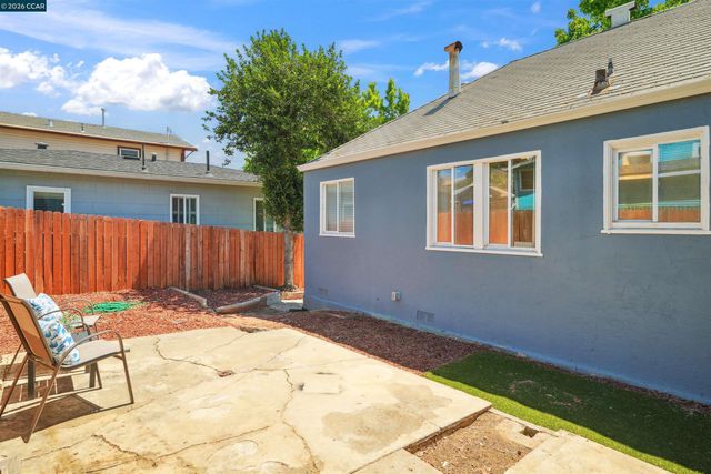 7700 Garfield Ave., Oakland, CA 94605