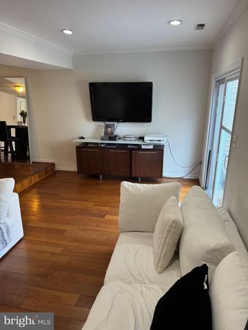 5326 QUALEY PL, Woodbridge, VA 22193