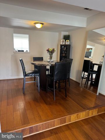 5326 QUALEY PL, Woodbridge, VA 22193