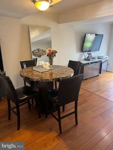 5326 QUALEY PL, Woodbridge, VA 22193