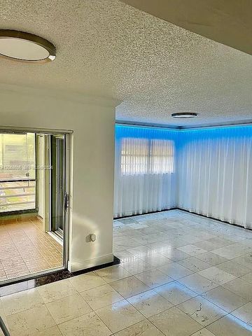 11183 NW 7th Street 204-20, Miami, FL 33172