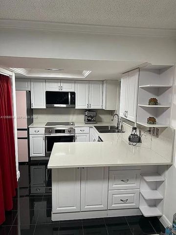 11183 NW 7th Street 204-20, Miami, FL 33172