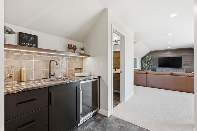 6440 Sun Valley Boulevard, Horace, ND 58047
