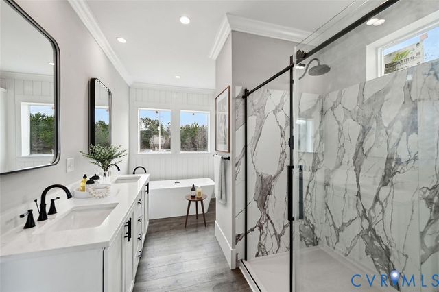 02 White House Ln, Center Cross, VA 22437