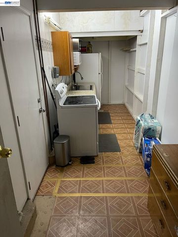 1013 Ridgeview Dr, El Sobrante, CA 94803