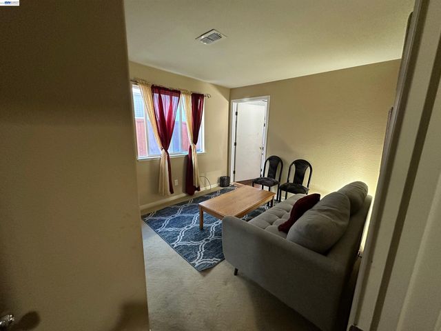 1013 Ridgeview Dr, El Sobrante, CA 94803