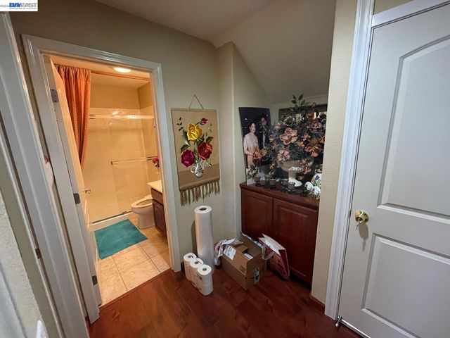 1013 Ridgeview Dr, El Sobrante, CA 94803