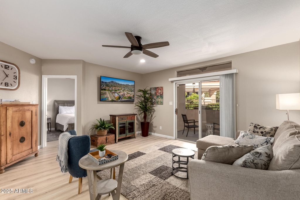 10410 N CAVE CREEK Road 1082, Phoenix, AZ 85020