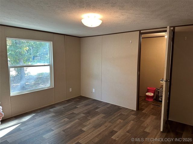 10782 Hickory, Kingston, OK 73439