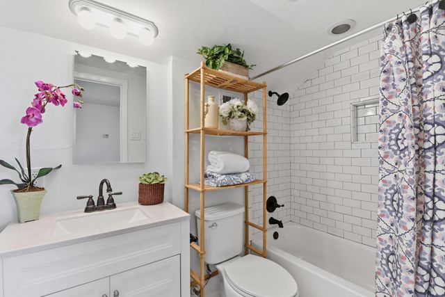 180 Grove Road, Kemah, TX 77565