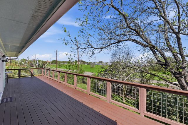 180 Grove Road, Kemah, TX 77565