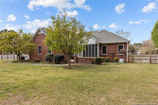 2423 Cypress Lakes Road, Hope Mills, NC 28348