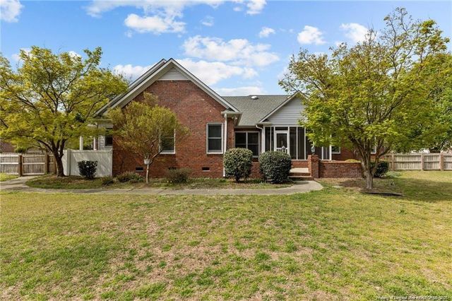 2423 Cypress Lakes Road, Hope Mills, NC 28348