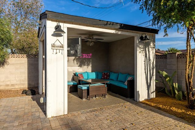 8335 E Weldon Avenue, Scottsdale, AZ 85251