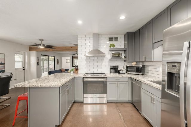 8335 E Weldon Avenue, Scottsdale, AZ 85251