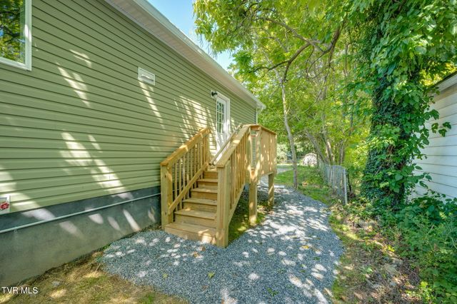 1706 Highland Street, Kingsport, TN 37664