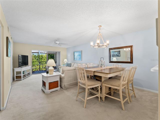 9330 CLUBSIDE CIRCLE 3207, Sarasota, FL 34238