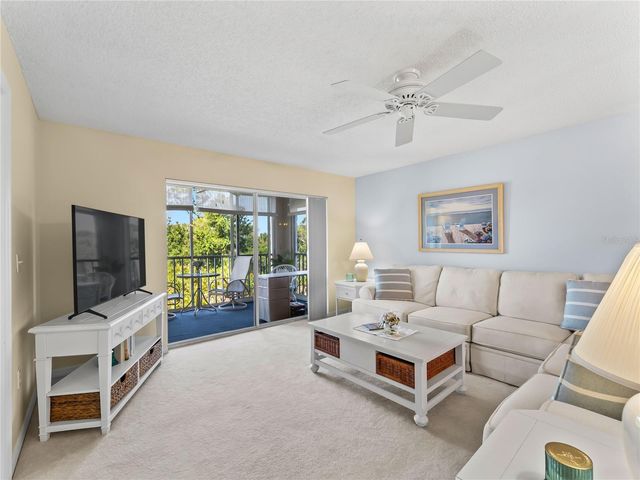 9330 CLUBSIDE CIRCLE 3207, Sarasota, FL 34238