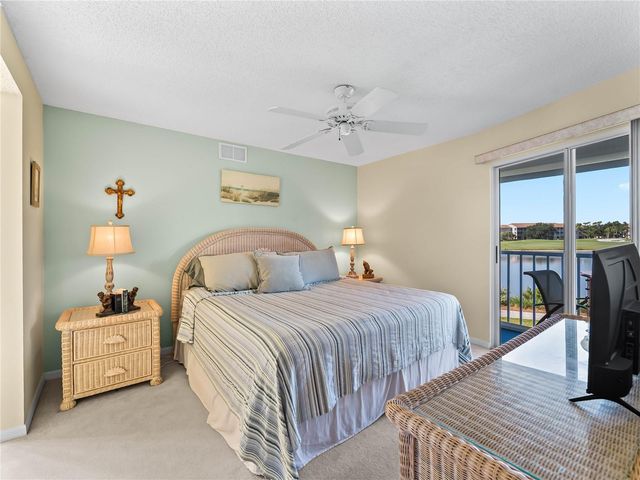 9330 CLUBSIDE CIRCLE 3207, Sarasota, FL 34238