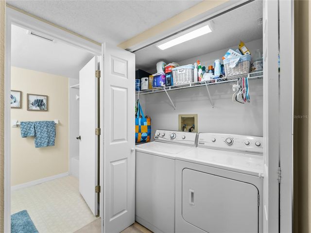 9330 CLUBSIDE CIRCLE 3207, Sarasota, FL 34238