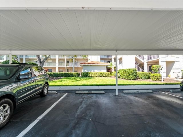 9330 CLUBSIDE CIRCLE 3207, Sarasota, FL 34238