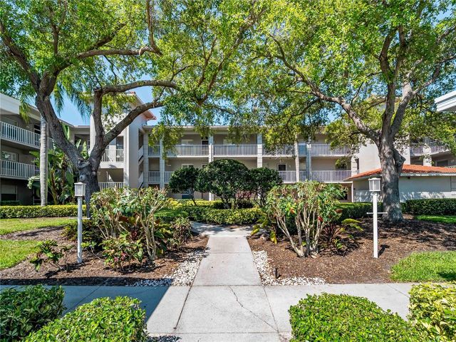 9330 CLUBSIDE CIRCLE 3207, Sarasota, FL 34238