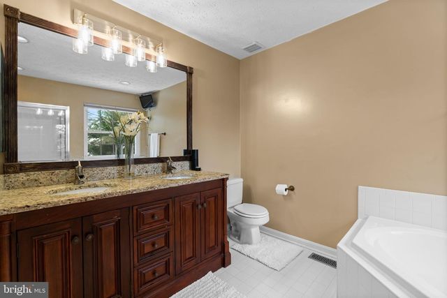 22 DOVEFIELD RD, Perry Hall, MD 21128