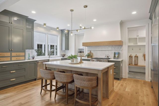 5105 Windsor Avenue, Edina, MN 55436