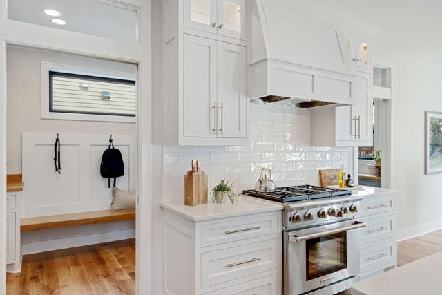 5105 Windsor Avenue, Edina, MN 55436