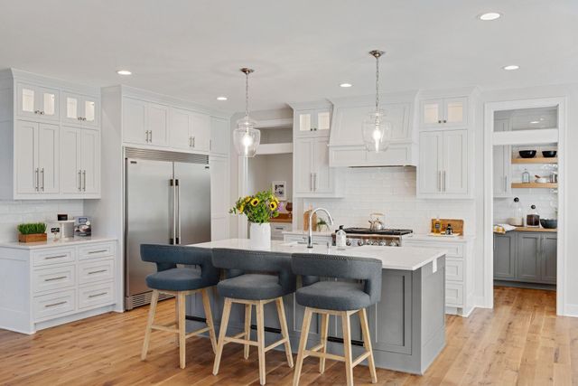 5105 Windsor Avenue, Edina, MN 55436