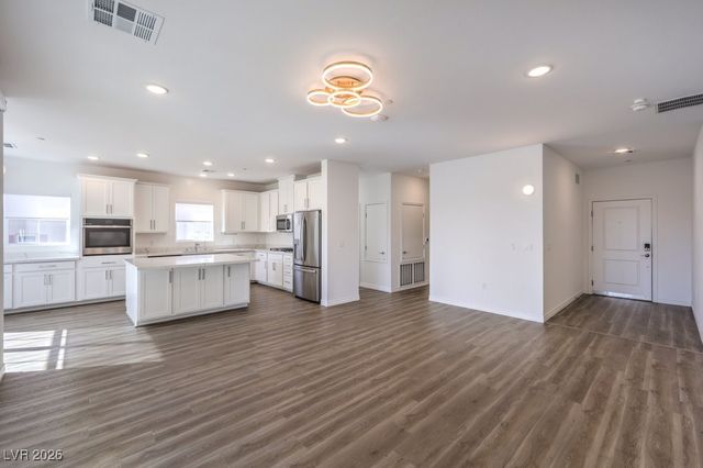 2555 Hampton Road 8202, Henderson, NV 89052