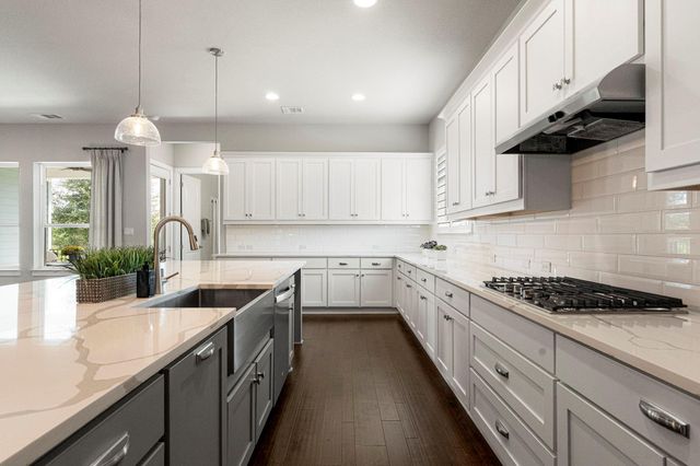 520 Hazy Hills LOOP, Dripping Springs, TX 78620