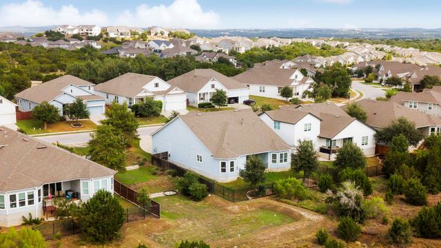 520 Hazy Hills LOOP, Dripping Springs, TX 78620