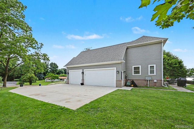 1660 Winthrop Road, Bloomfield Charter Township, MI 48302