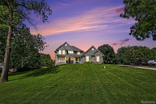 1660 Winthrop Road, Bloomfield Charter Township, MI 48302