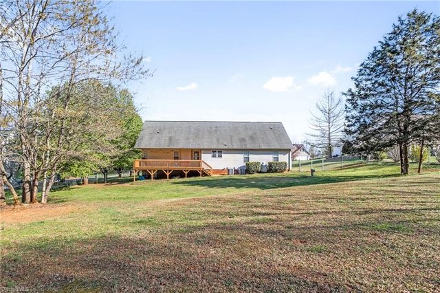 2287 Loflin Farlow Lane, Sophia, NC 27350