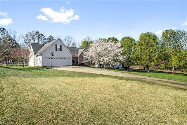 2287 Loflin Farlow Lane, Sophia, NC 27350