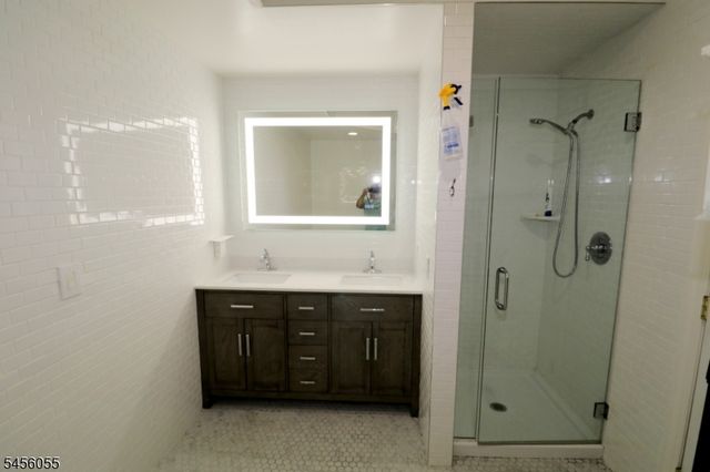 411 Chestnut St 3C, Newark City, NJ 07105
