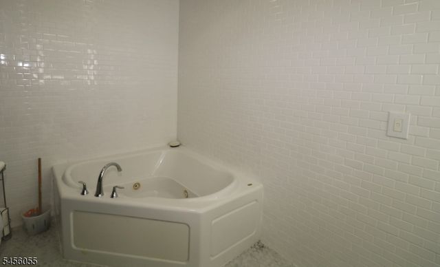 411 Chestnut St 3C, Newark City, NJ 07105