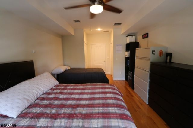 411 Chestnut St 3C, Newark City, NJ 07105