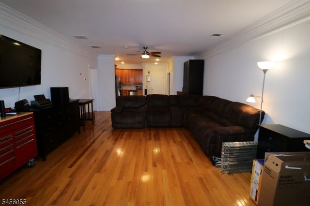 411 Chestnut St 3C, Newark City, NJ 07105