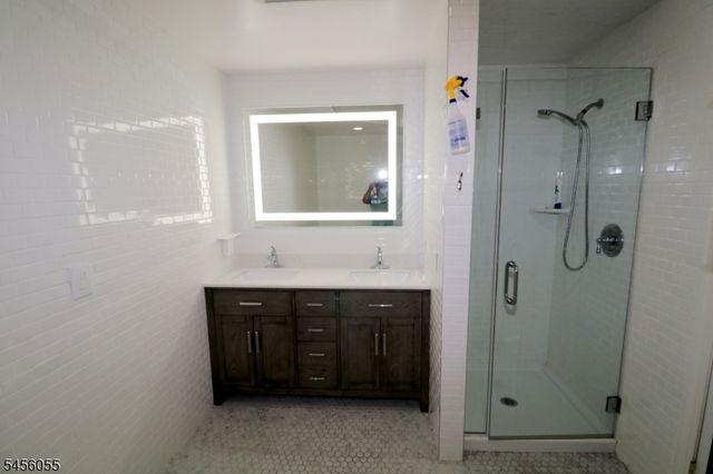 411 Chestnut St 3C, Newark City, NJ 07105