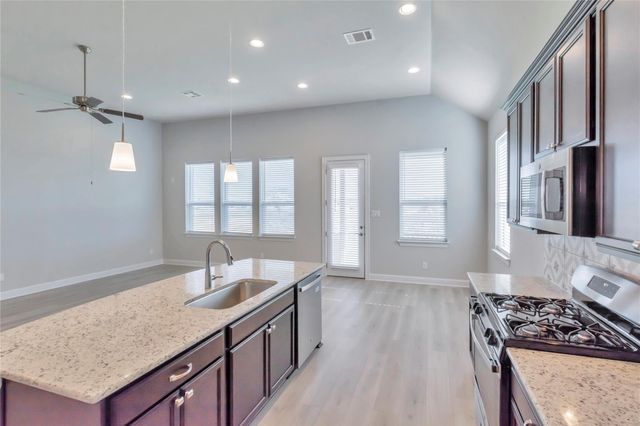 2140 Base Burner Path, Leander, TX 78641