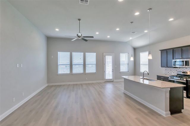 2140 Base Burner Path, Leander, TX 78641