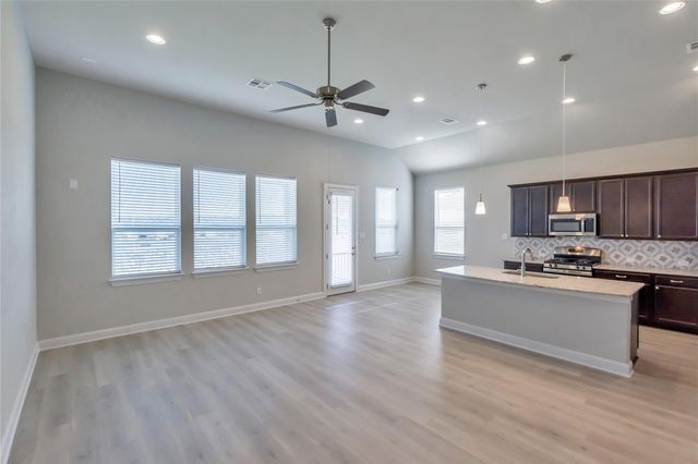 2140 Base Burner Path, Leander, TX 78641