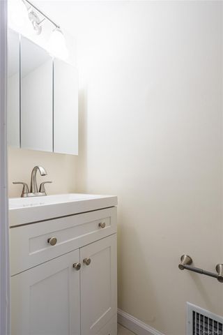 491 Ilyssa Way, Staten Island, NY 10312