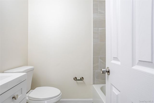 491 Ilyssa Way, Staten Island, NY 10312