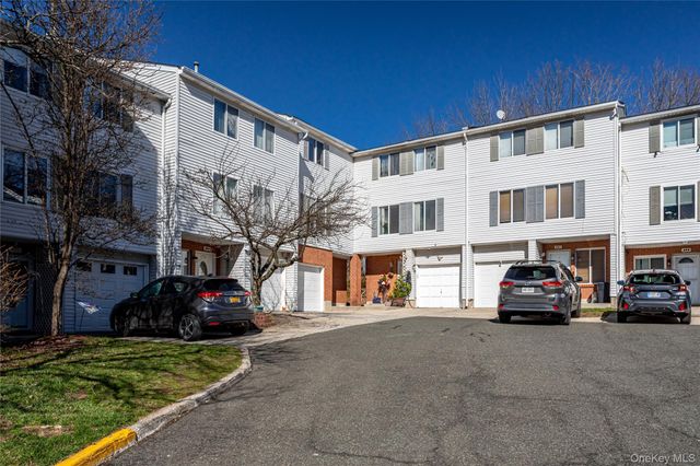 491 Ilyssa Way, Staten Island, NY 10312